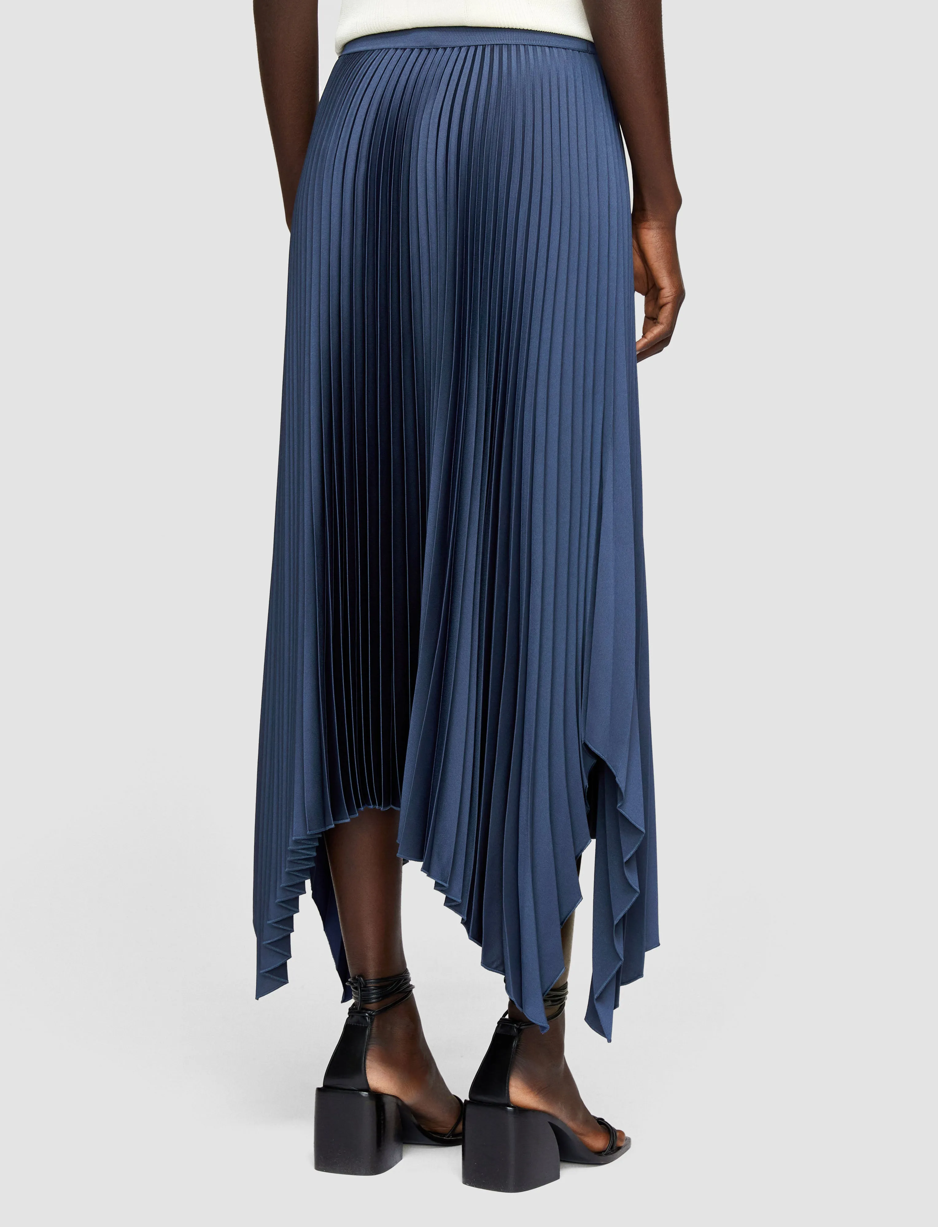 Unstructured Fit Four Way Stretch Ade Knit Weave Pliss Skirt