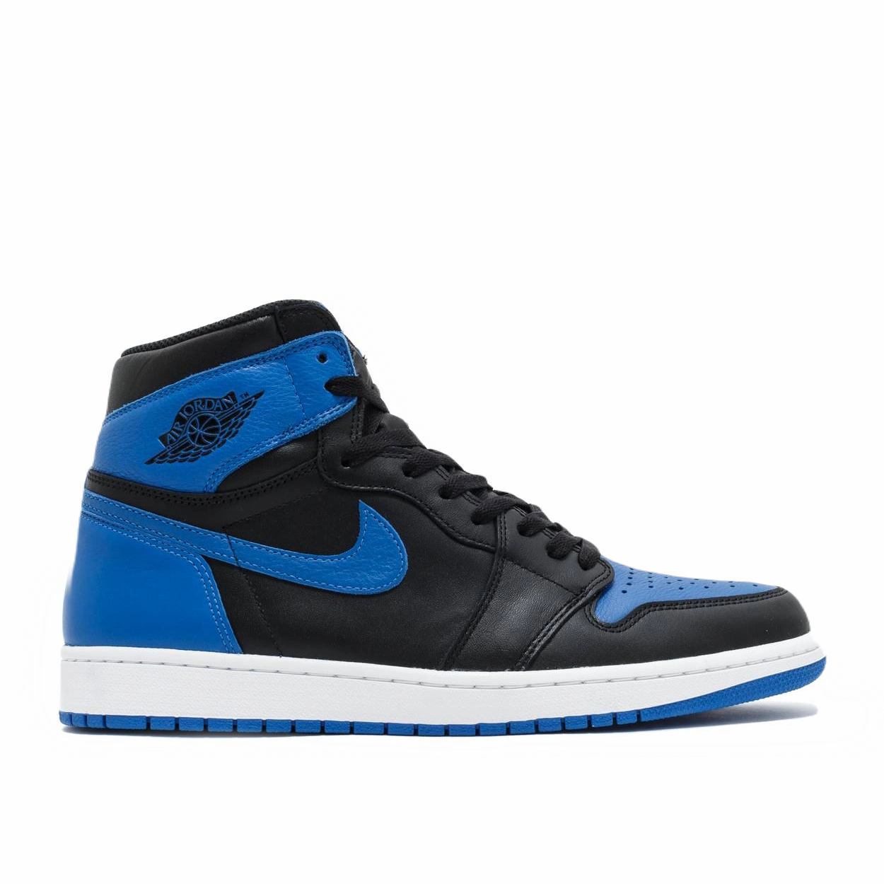 Air Jordan 1 Retro High OG - Royal 2017 - Used Party Mood Camera Look