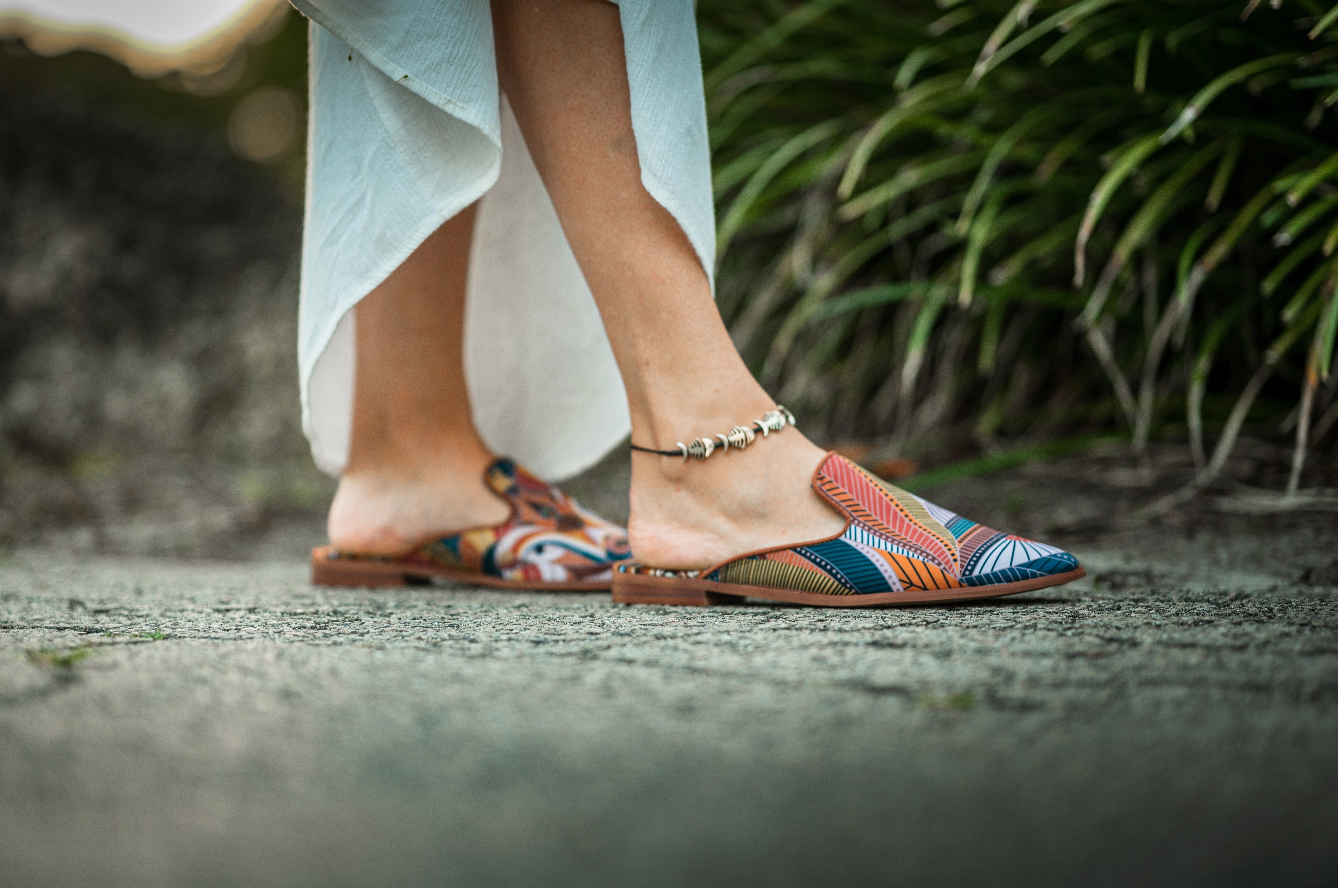 Sleek Outline Shock-absorbent look Cyprus Slide