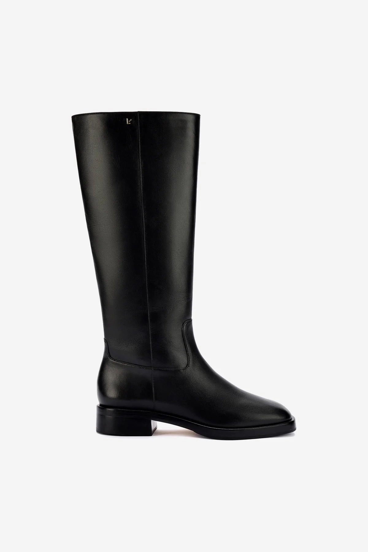 Anne Boot In Black Leather Sweat Resistant Urban Stroll