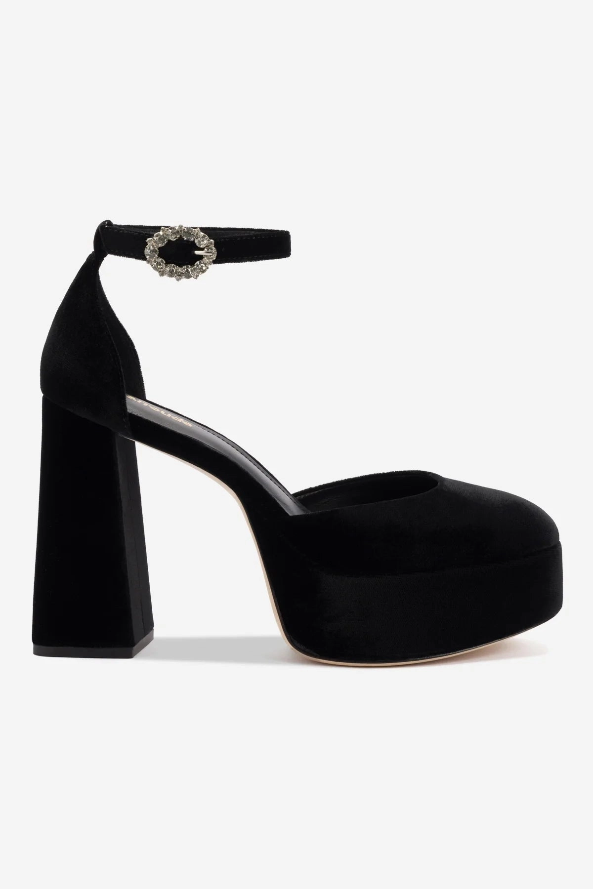 Ari Pump In Black Velvet Breathable mesh