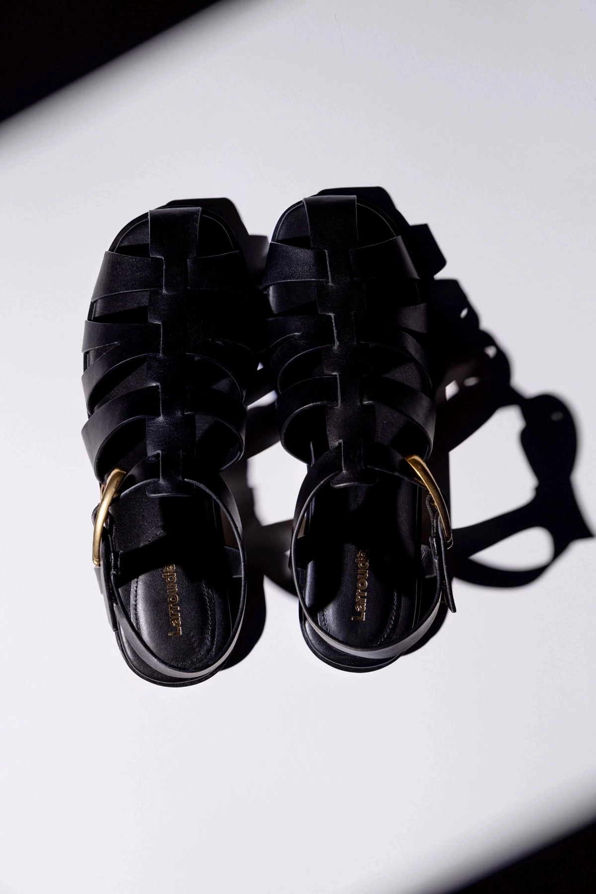 Stevie Flat Sandal In Black Leather Look Ready Pressure Dispersing Insole