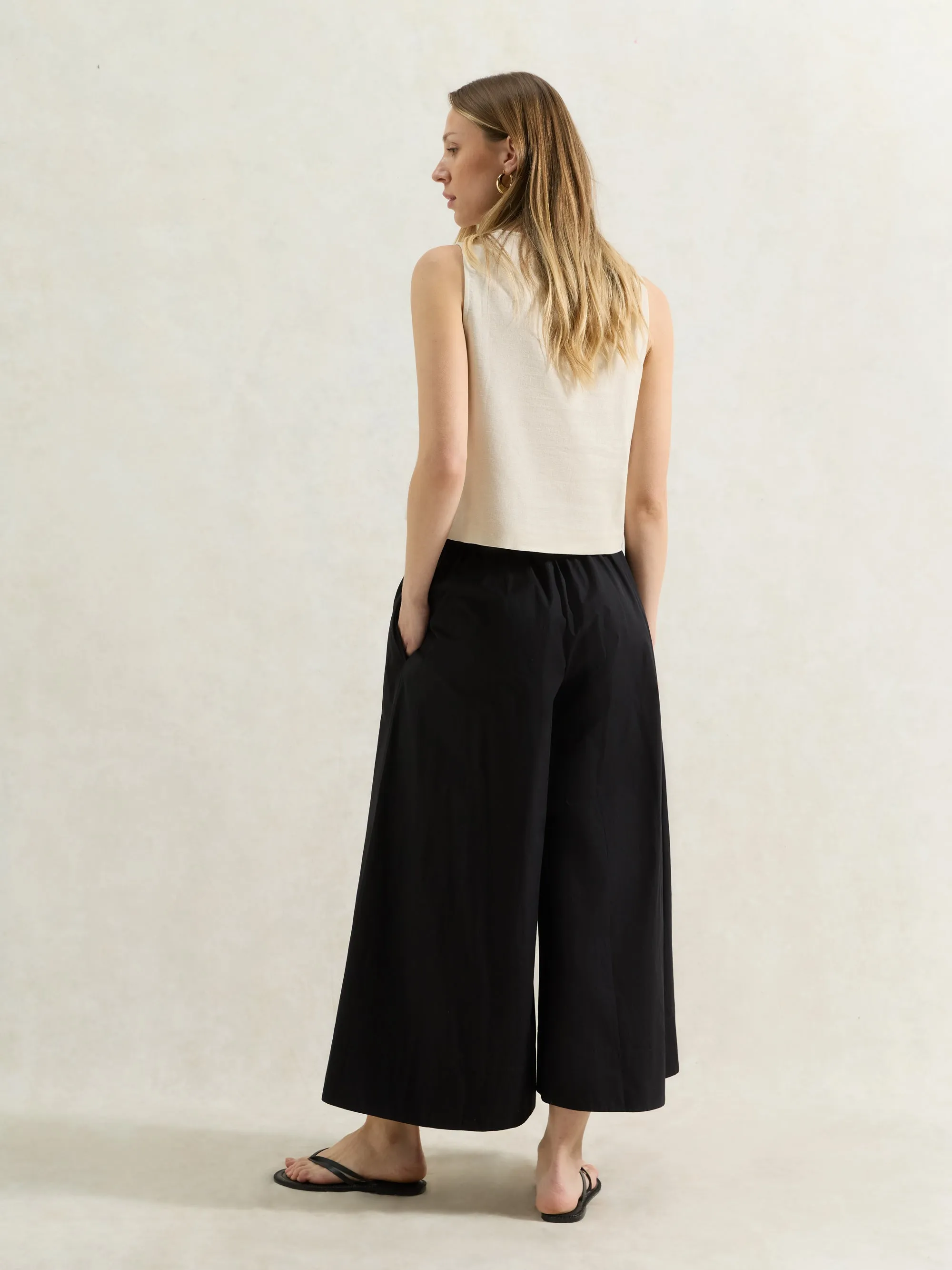 Breathable Construction Black Cotton Poplin Culottes