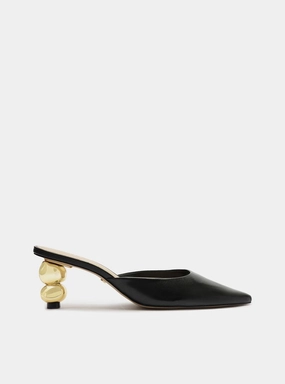 Blair Leather Mule sports Multidirectional Traction Grip