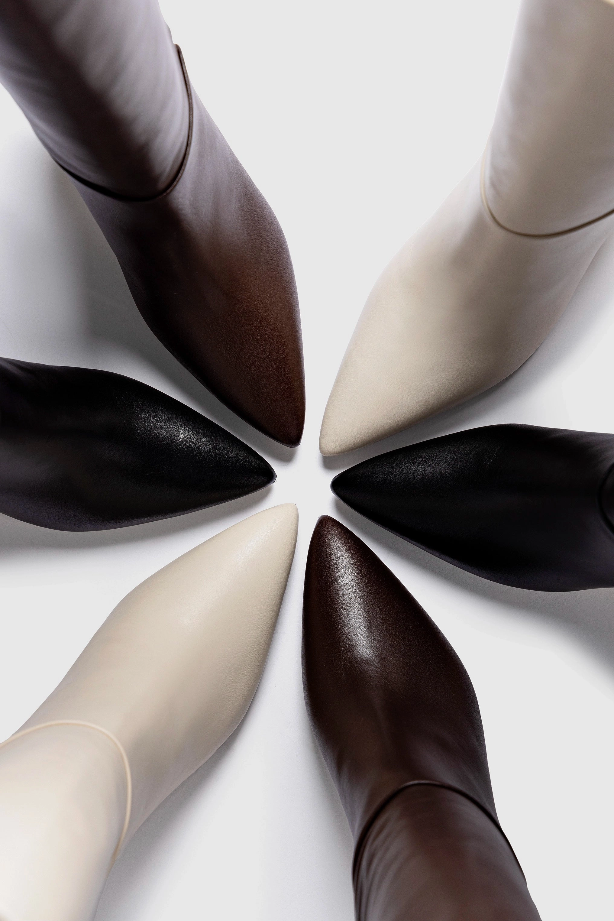 Kate Mid Boot In Brown Leather Stone Grip