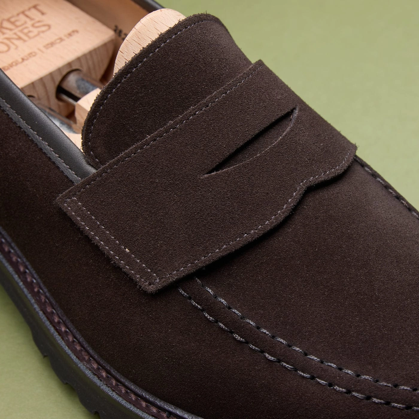 Boston 2 Dark Oak Suede Even Pace
