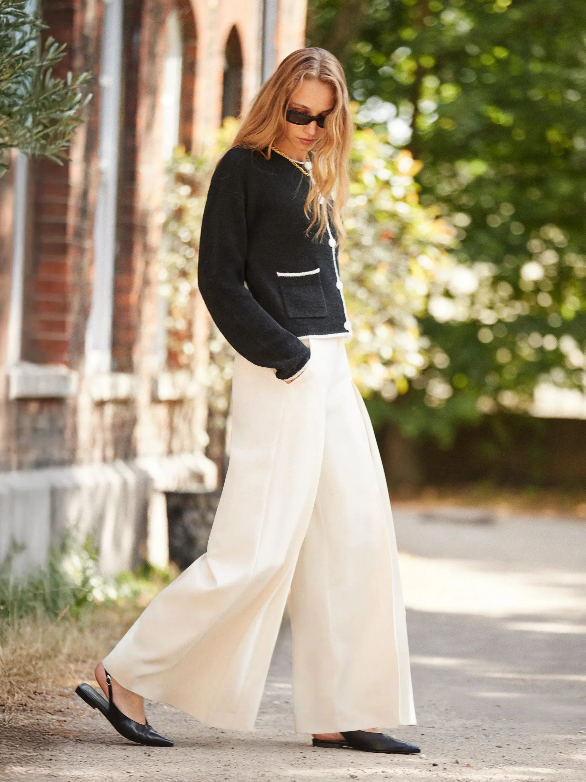 WideNeckline Non Closure Collar Contrast-Stitch Knit Cardigan with Wool and Alpaca