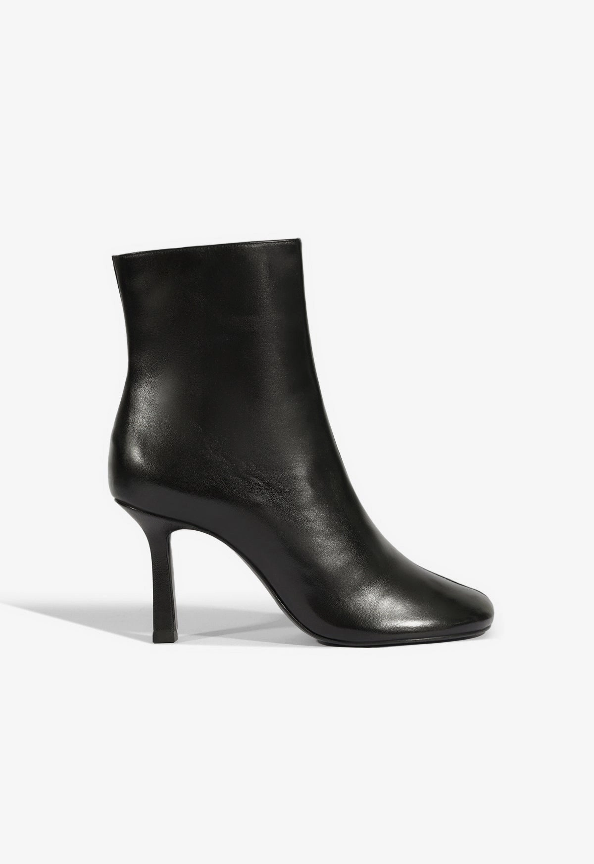 Closed Toe Style Brielle Leather Bootie