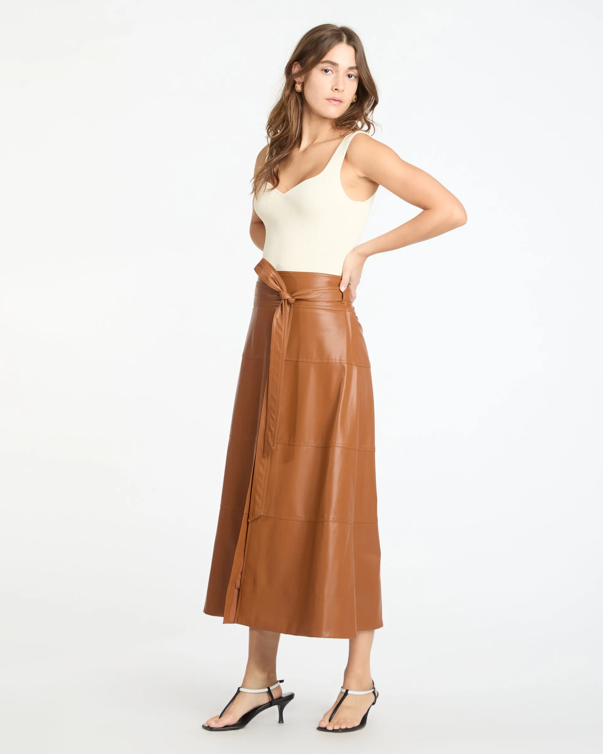 Jules Knit Top Travel Essential Go-To Fit