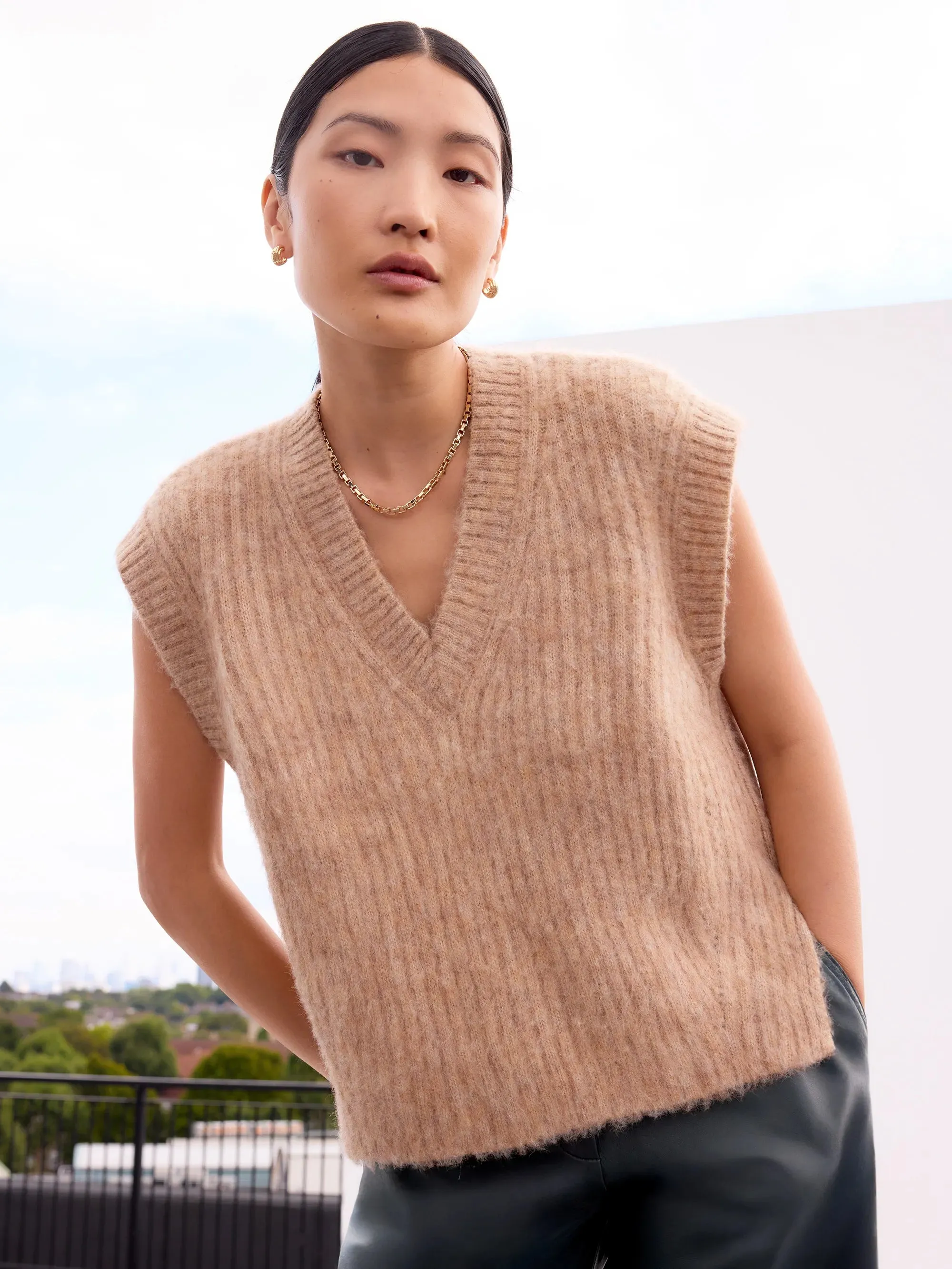 Caramel V-Neck Knit Vest with Wool and Alpaca Activewear Top