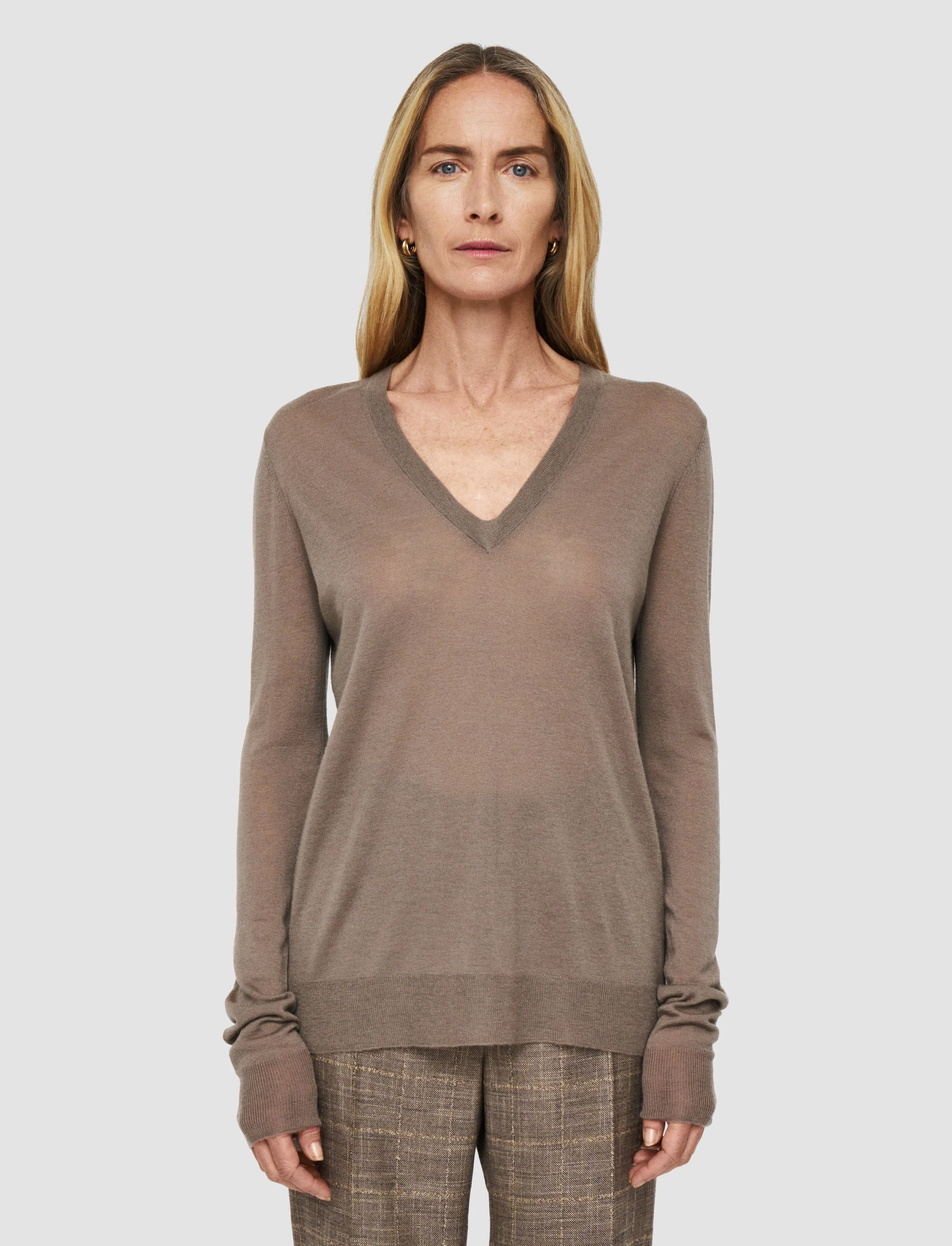 Cashair V Neck Jumper Wearable Basic Reflective Yarn Accent