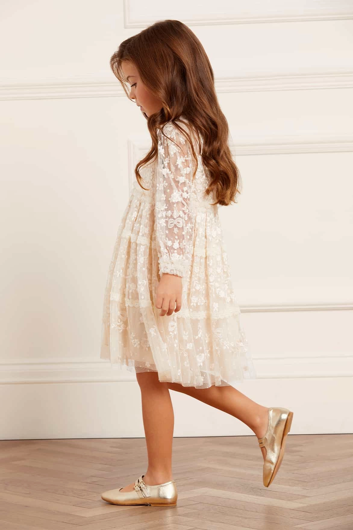 MinimalistCut DurableStitching Celestia Ribbon Kids Dress