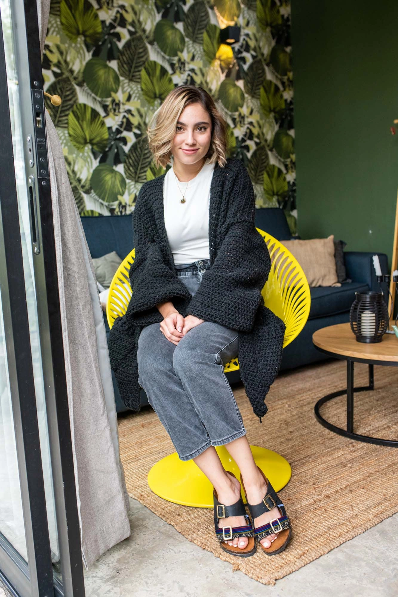 Comfort Tongue Velvet Rich Blackbird Buckle Sandal