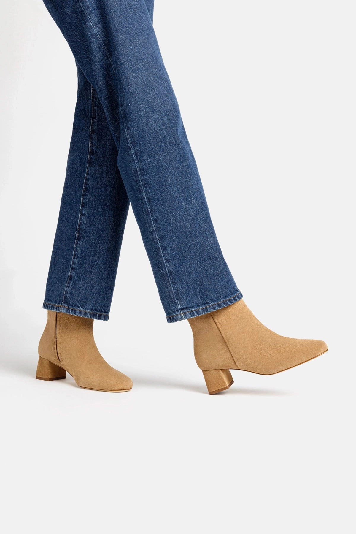 Grip Strong Mini Edie Boot In Peanut Suede
