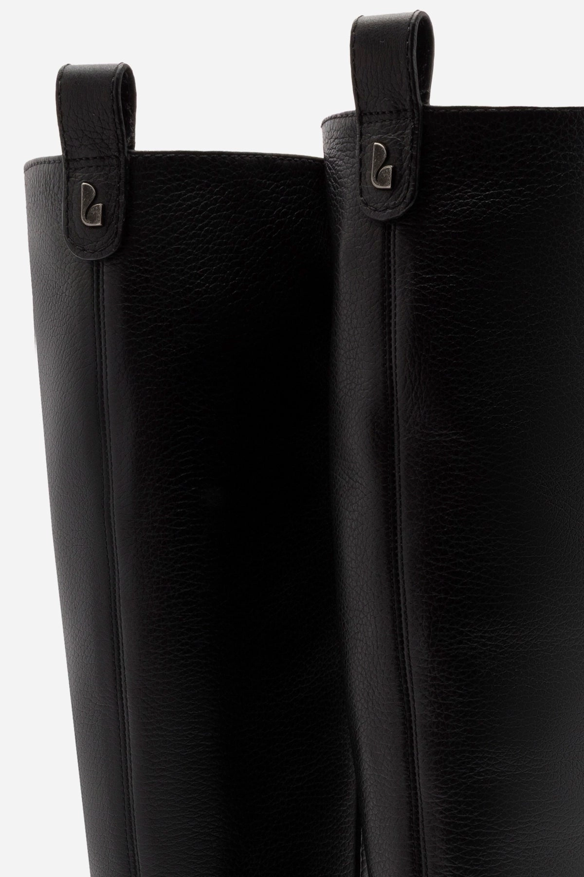 Florencia Boot In Black Leather Classic Silhouette Design