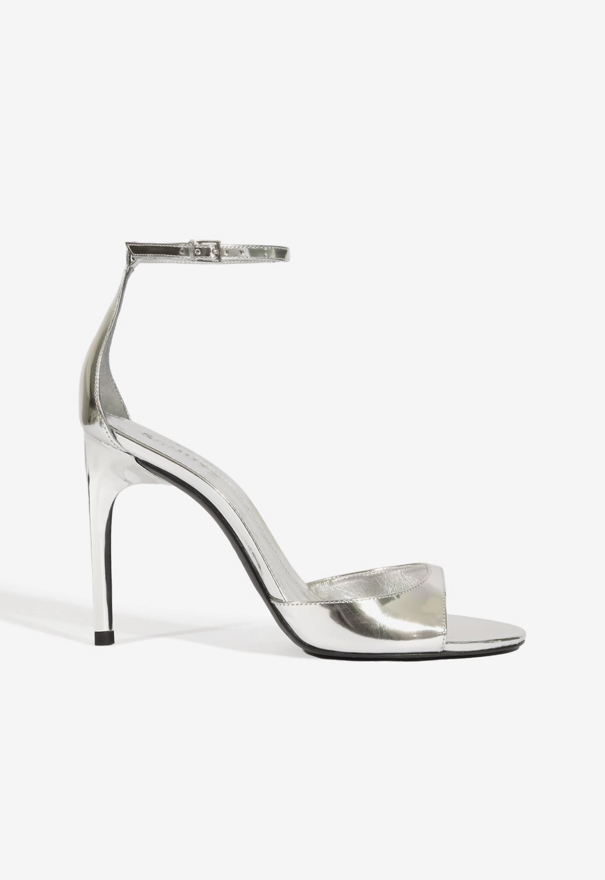 Scarlett Metallic Sandal Corner Style material