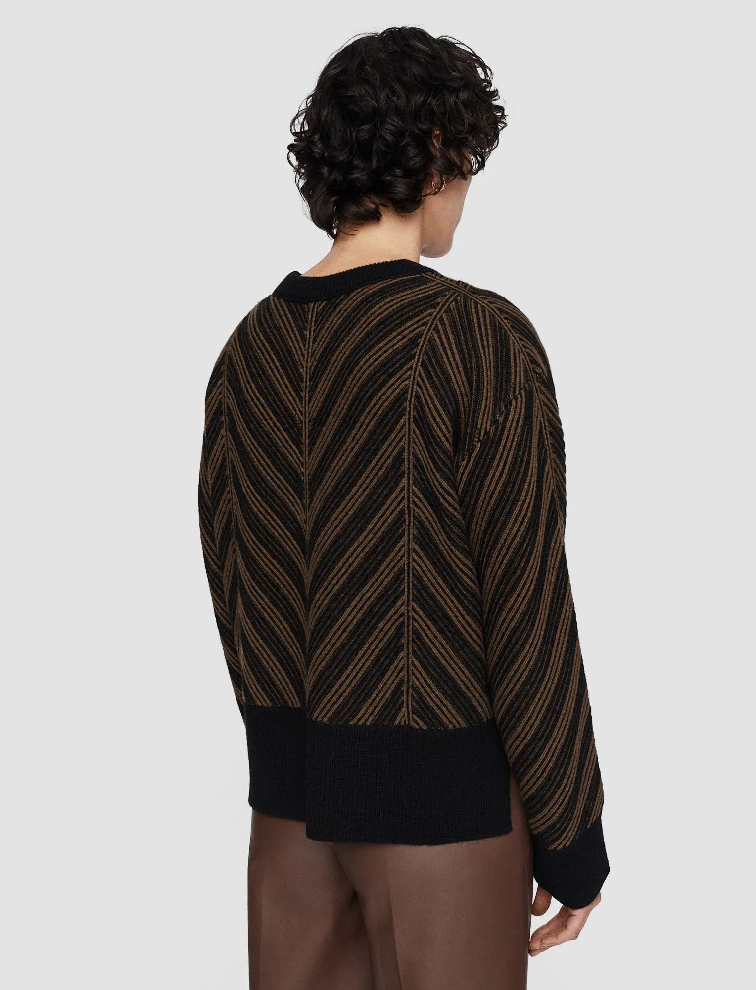 Modern Style Chevron Ribbed Round Neck Jumper