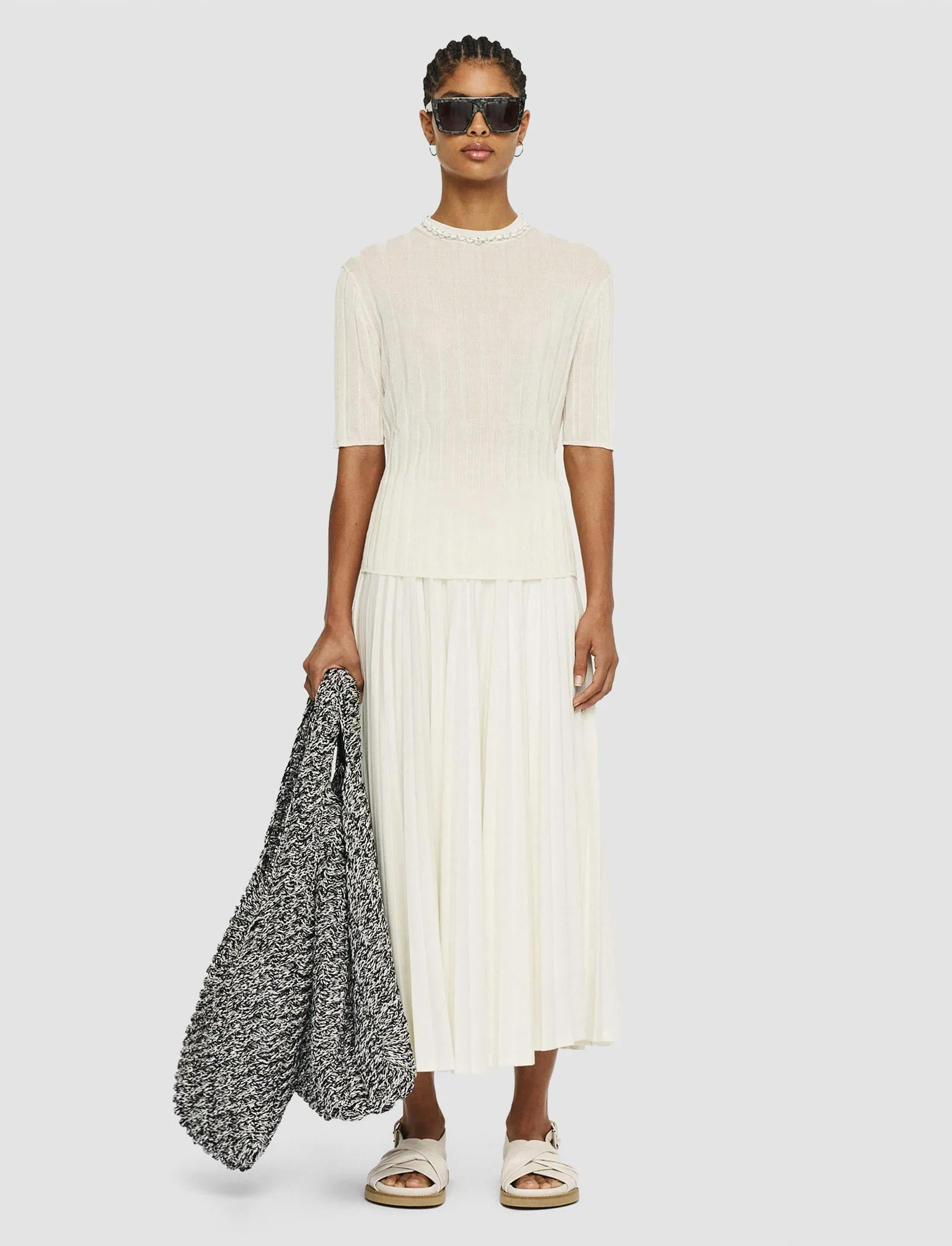 Gentle Stretch Waistband Soft Drape Crisp Rayon Knitted T-Shirt