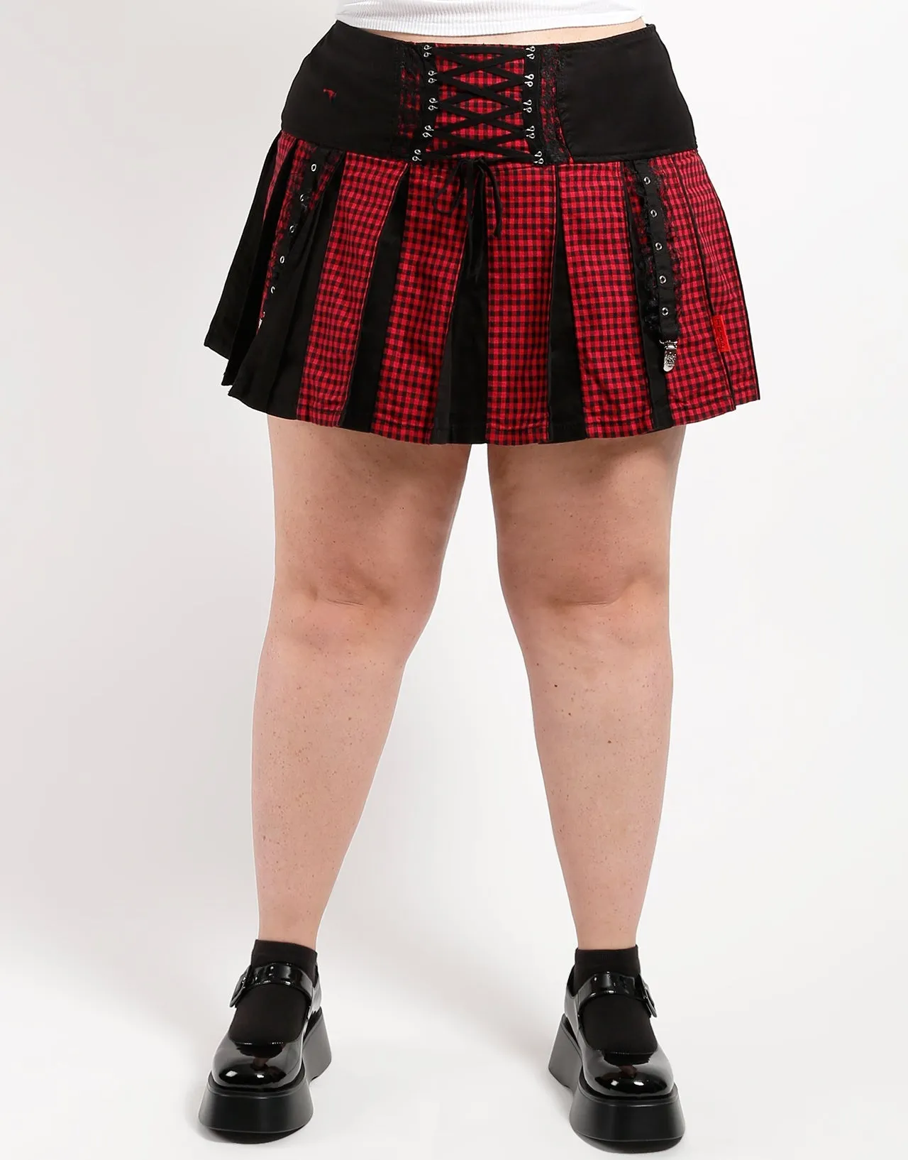 CURVE BO PEEP PLEATED GARTER SKIRT RED Core Movement