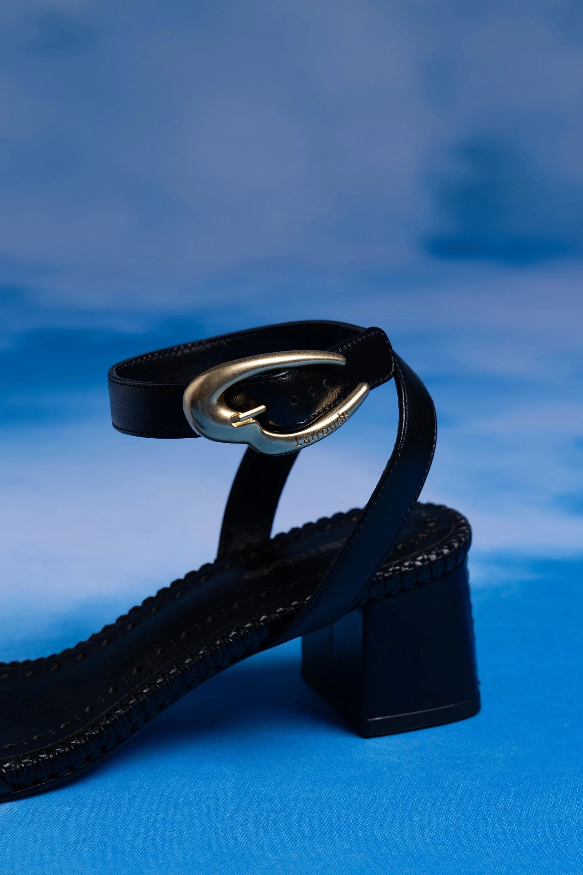 Verona Block Sandal In Black Leather Desert Run