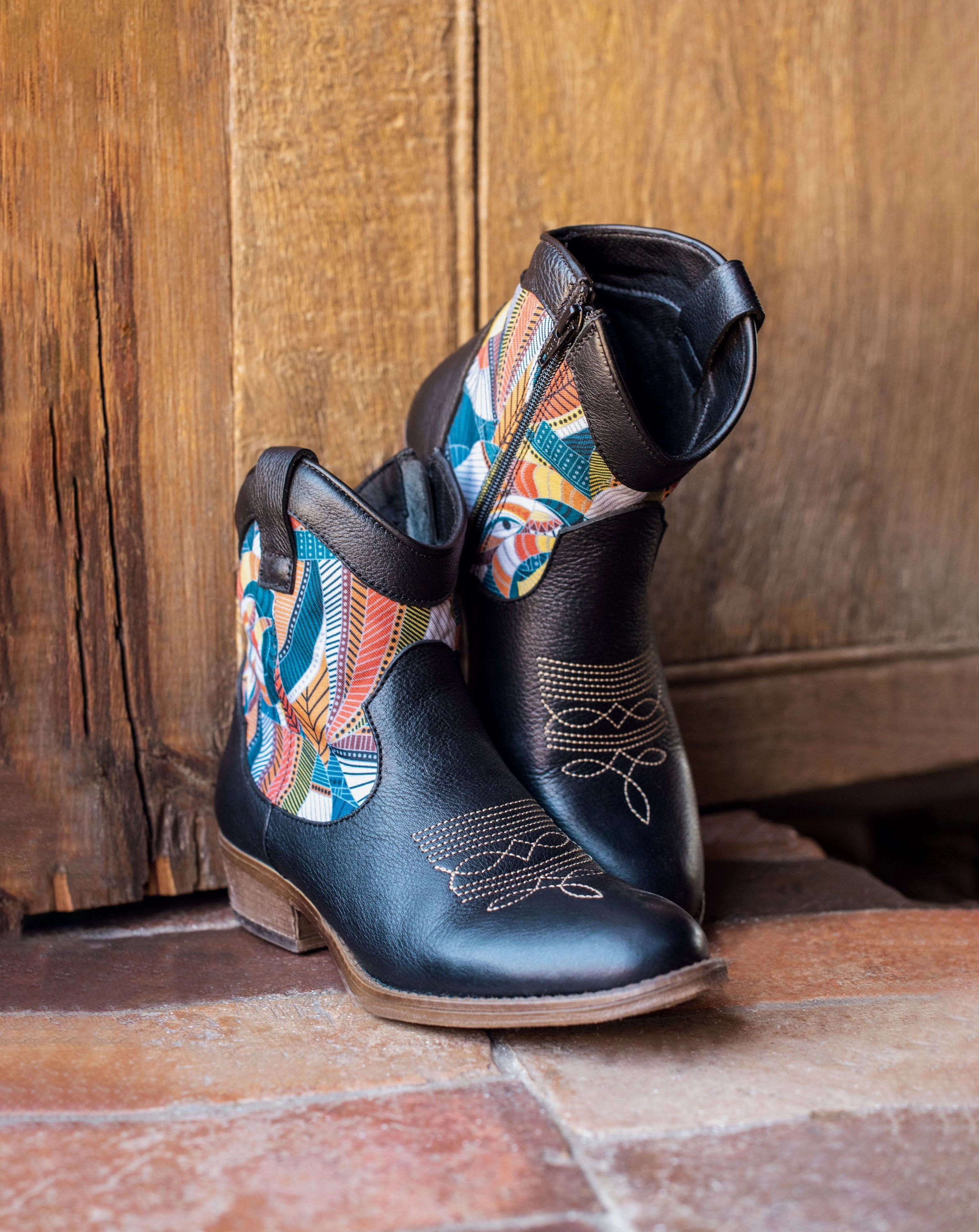 Contoured Footbed Long Travel Cyprus Western Boot