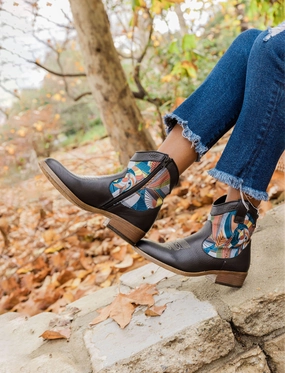 Cyprus Western Boot Stable Support Morning Walk