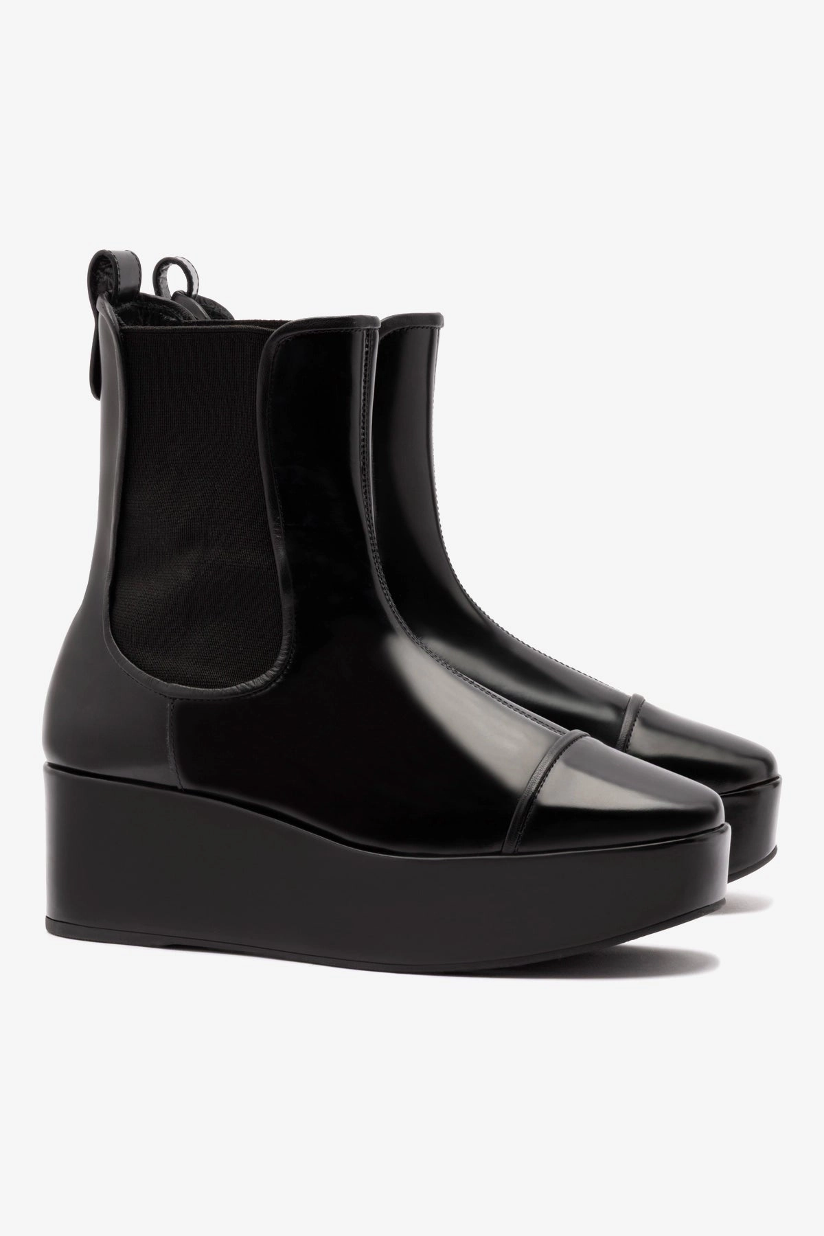 material Dani Chelsea Flatform Boot In Black Box Leather