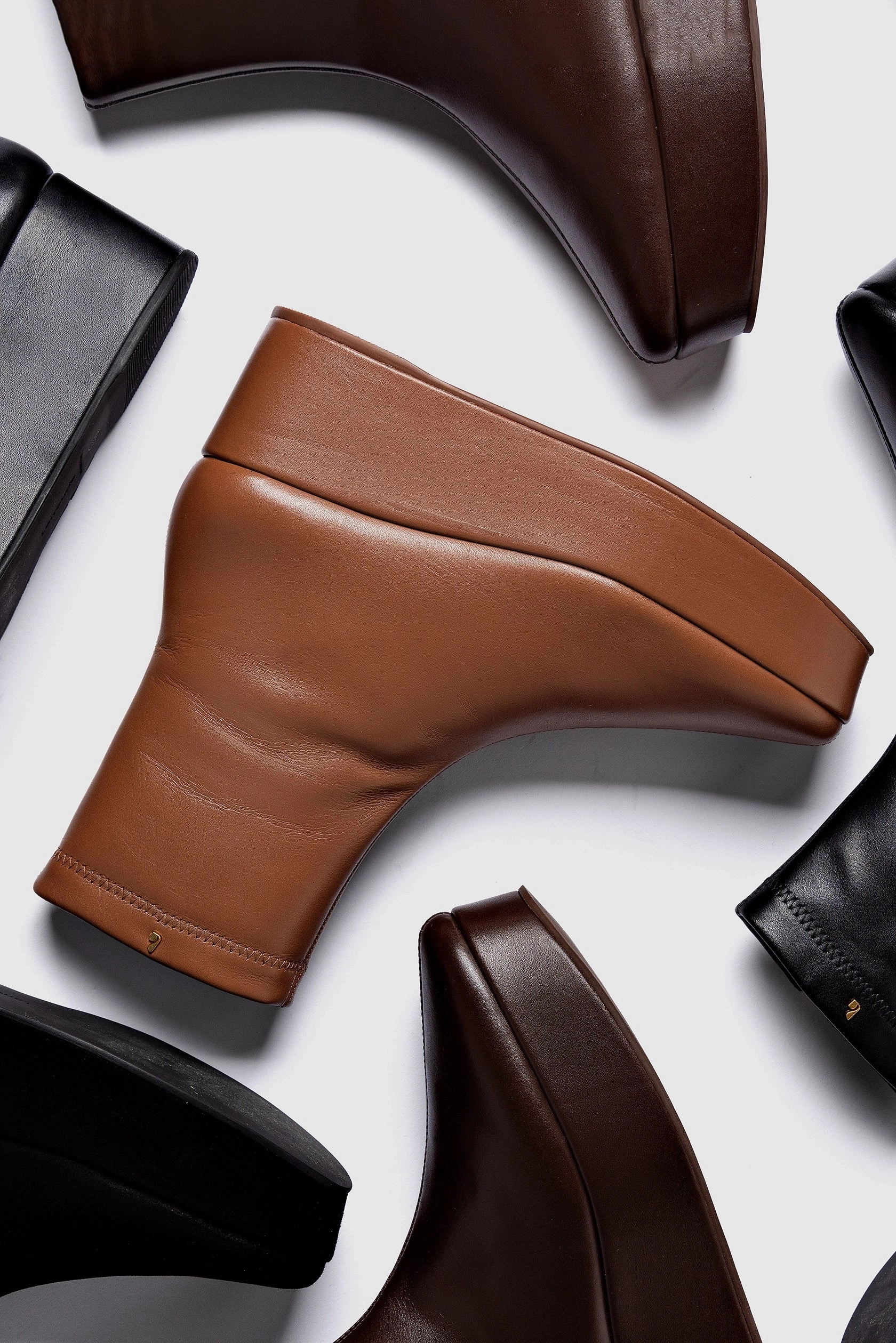 Abrasion Resistant Outsole Dani New Flatform Boot In Caramel Leather