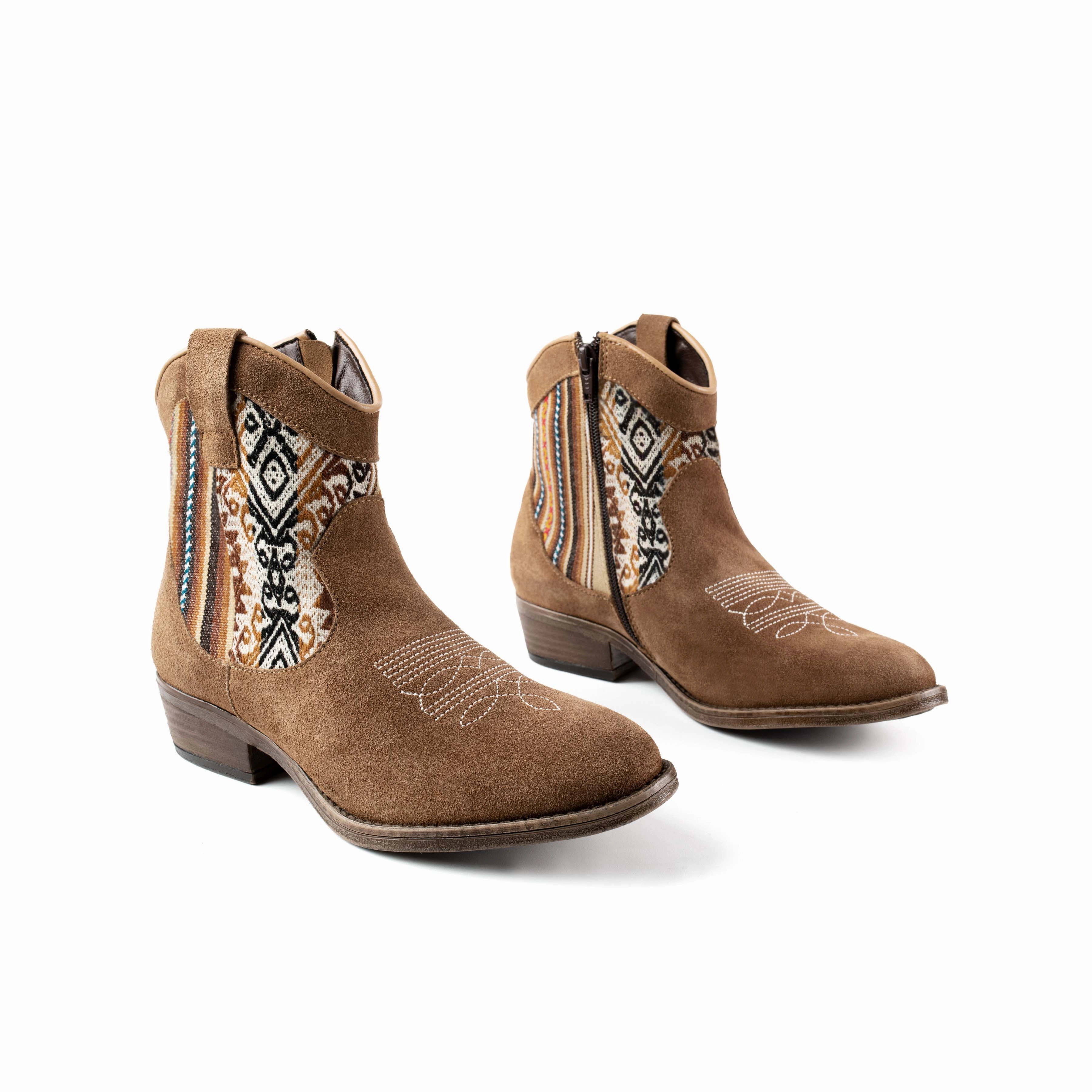 Desert Western Boot Lightweight Material