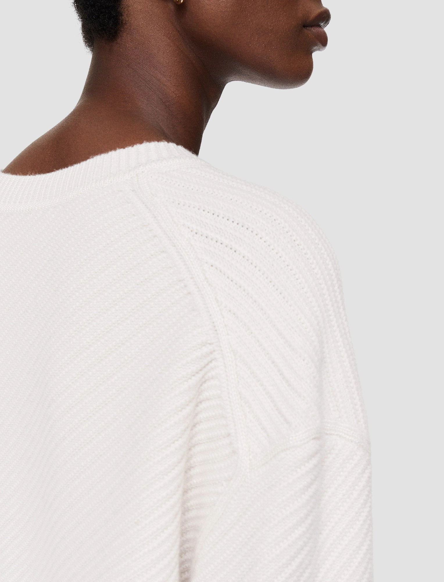 Diagonal Knit Round Neck Jumper City Layer Texture Focus