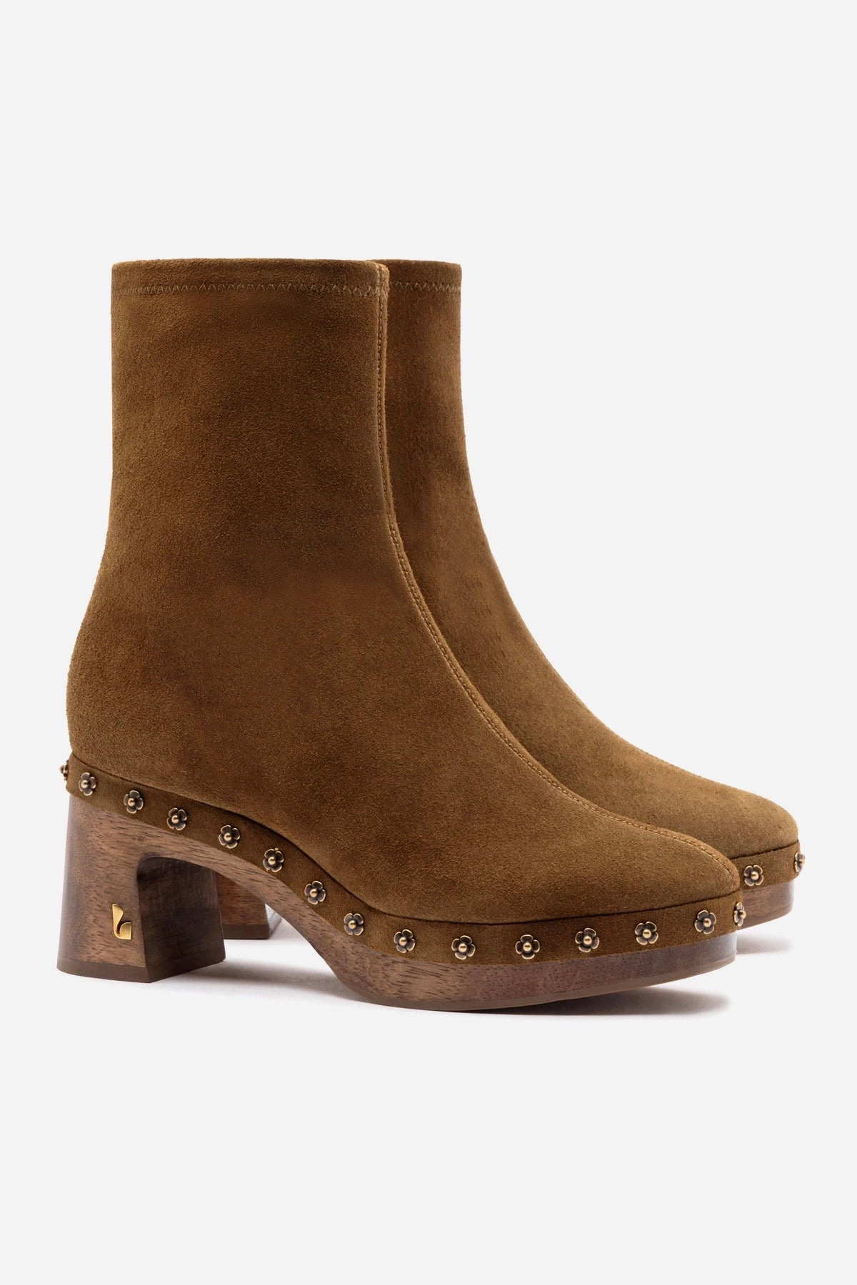 Stone Grip Canvas Dolly Low Wooden In Russet Suede