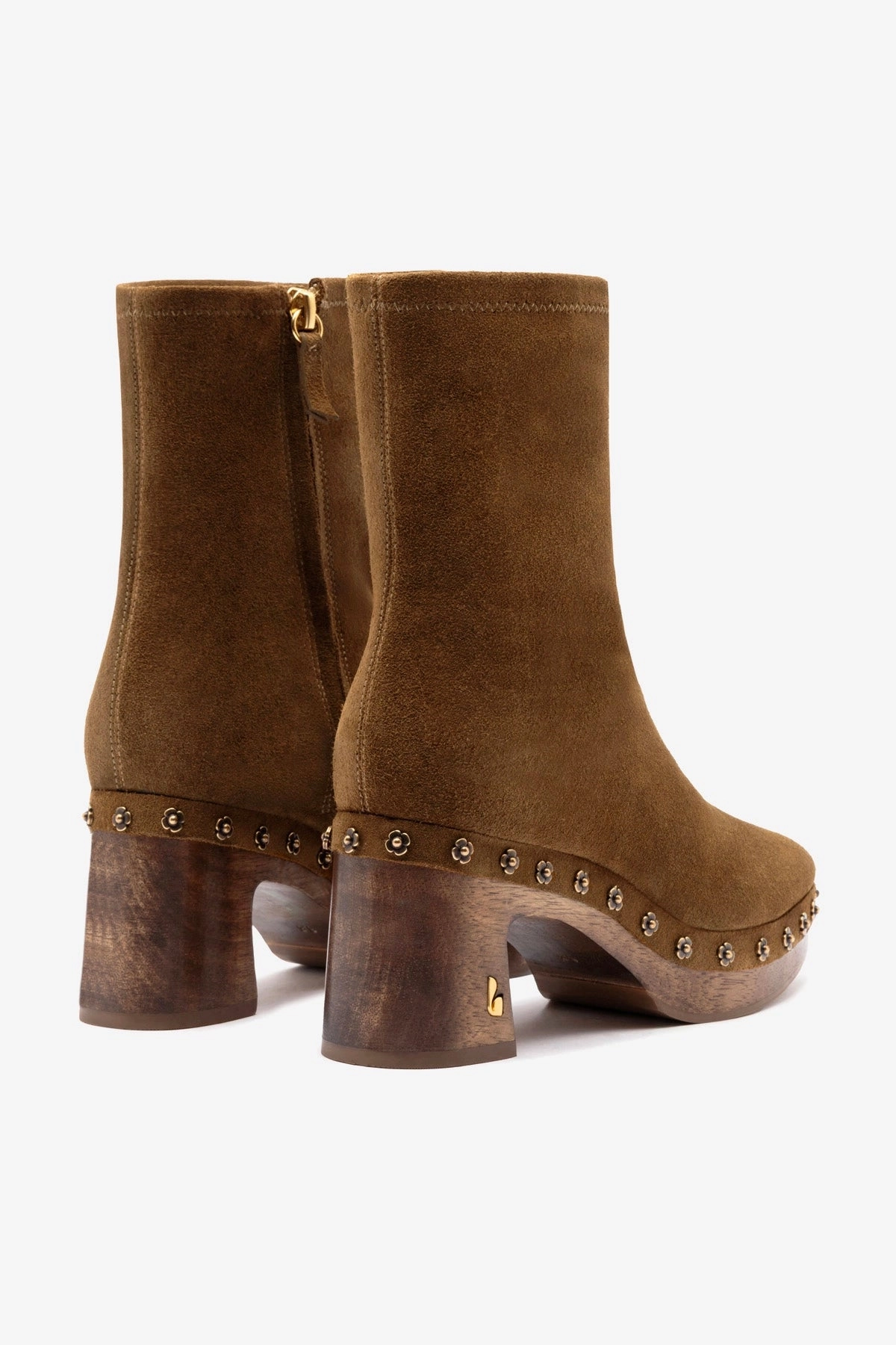 Dolly Low Wooden In Russet Suede Court Grip Breathable Road Trip