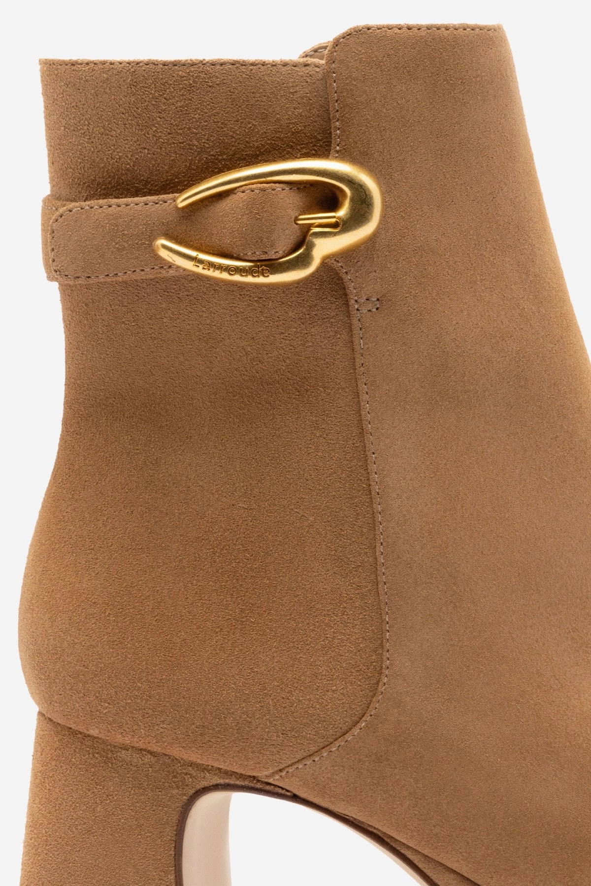 Dolly Verona Low Boot In Peanut Suede Year Trust Memory Foam Cushioning