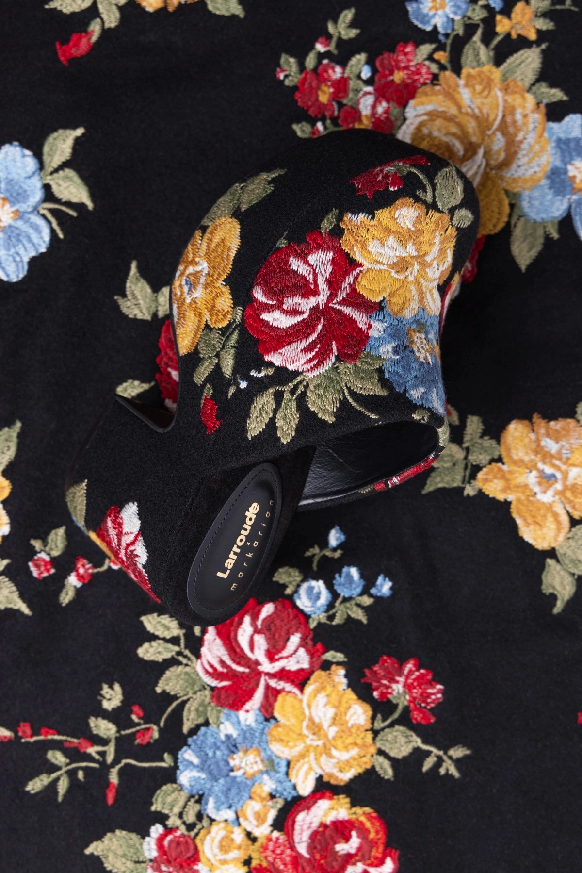 Summer Heat Ergonomic Heel Cup Larroud x Markarian Miso Clog In Floral Embroidery Black Fabric