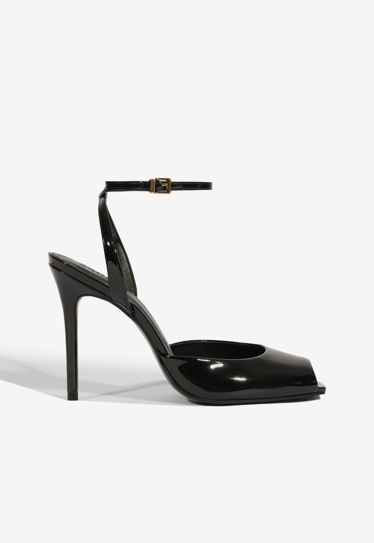 Estella Patent Pump Look Ready