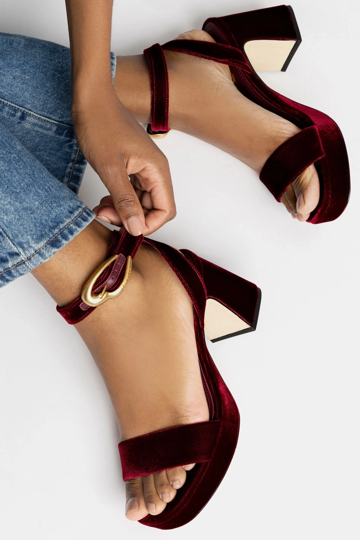 King Strong Dolly Verona Low Sandal In Wine Velvet
