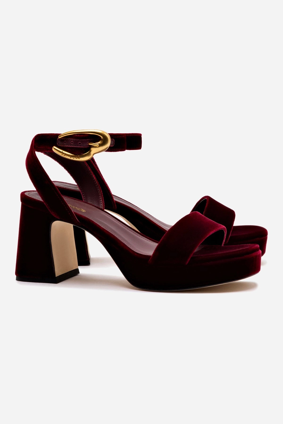 Dolly Verona Low Sandal In Wine Velvet Sustainable Vegan Material Travel Light