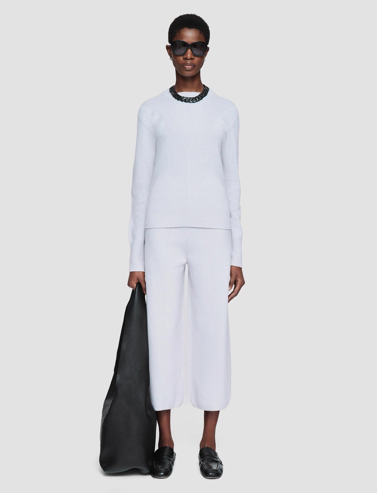 Soft Wool Round Neck Jumper Classic Shape