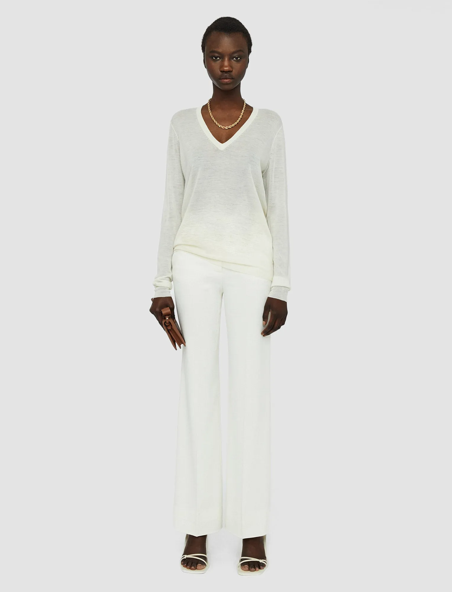 Hypoallergenic Fibers Cashair V Neck Jumper