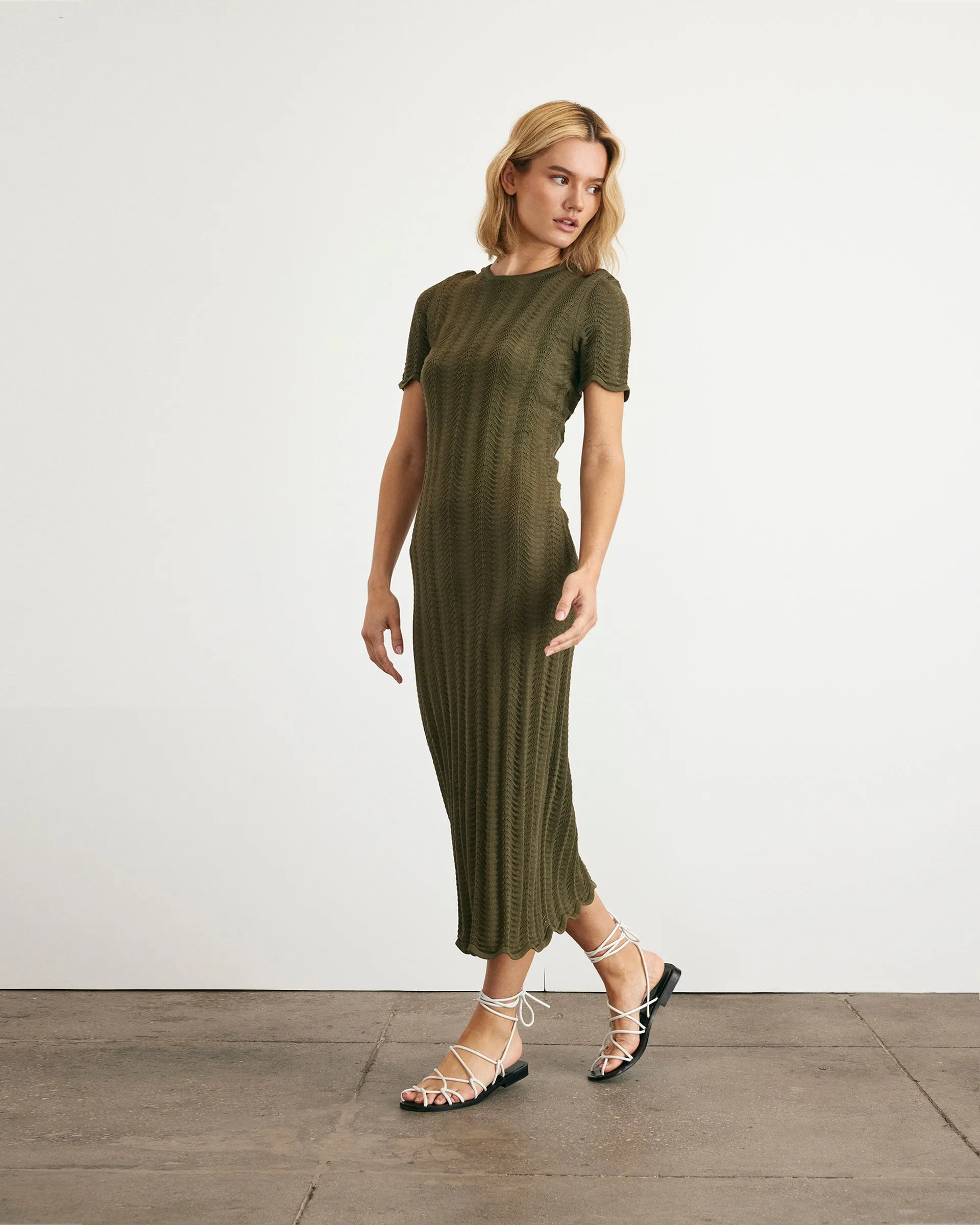 Leighton Dress Chic Warmth Urban Casual Look
