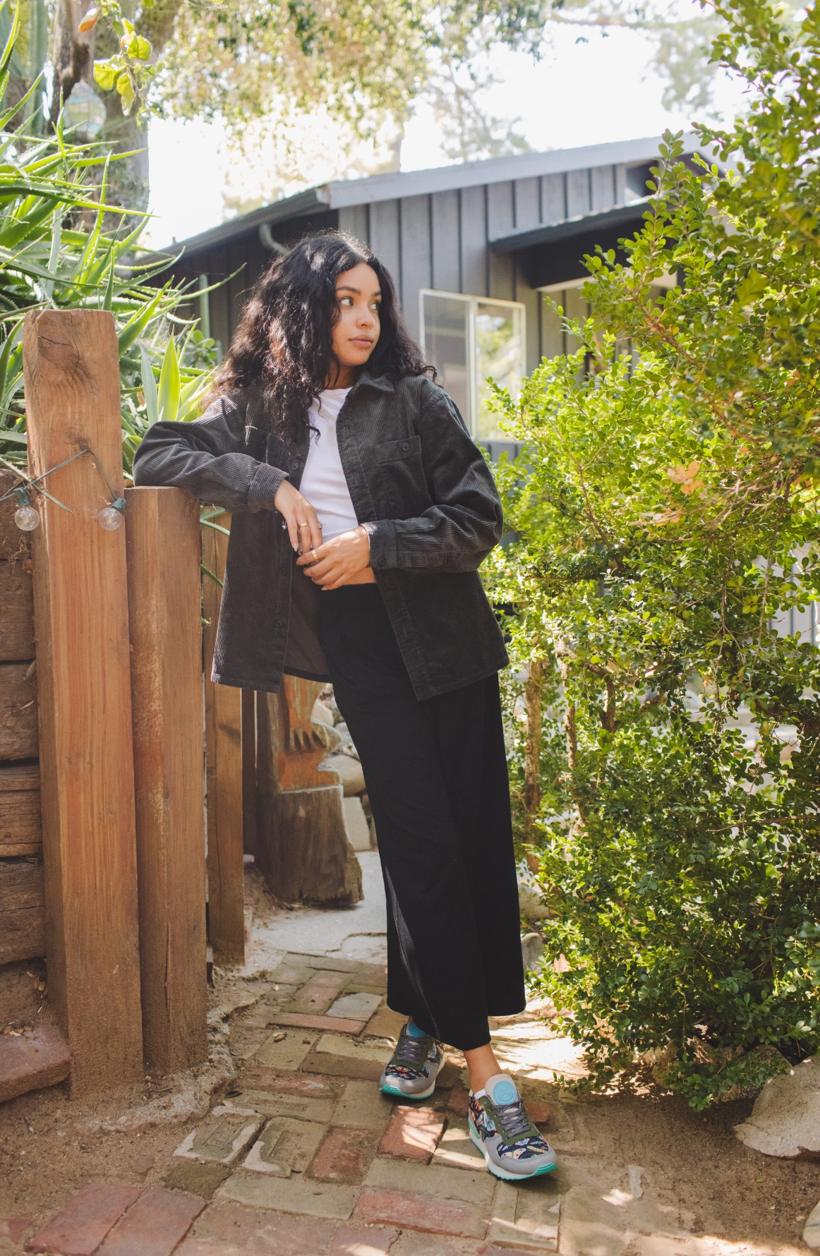 Retro Micro Perforation Flutterby - Vegan Jogger