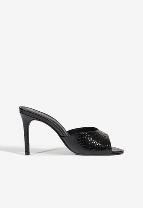 Cloe Sandal Zero Break In Comfort Recycled Rubber