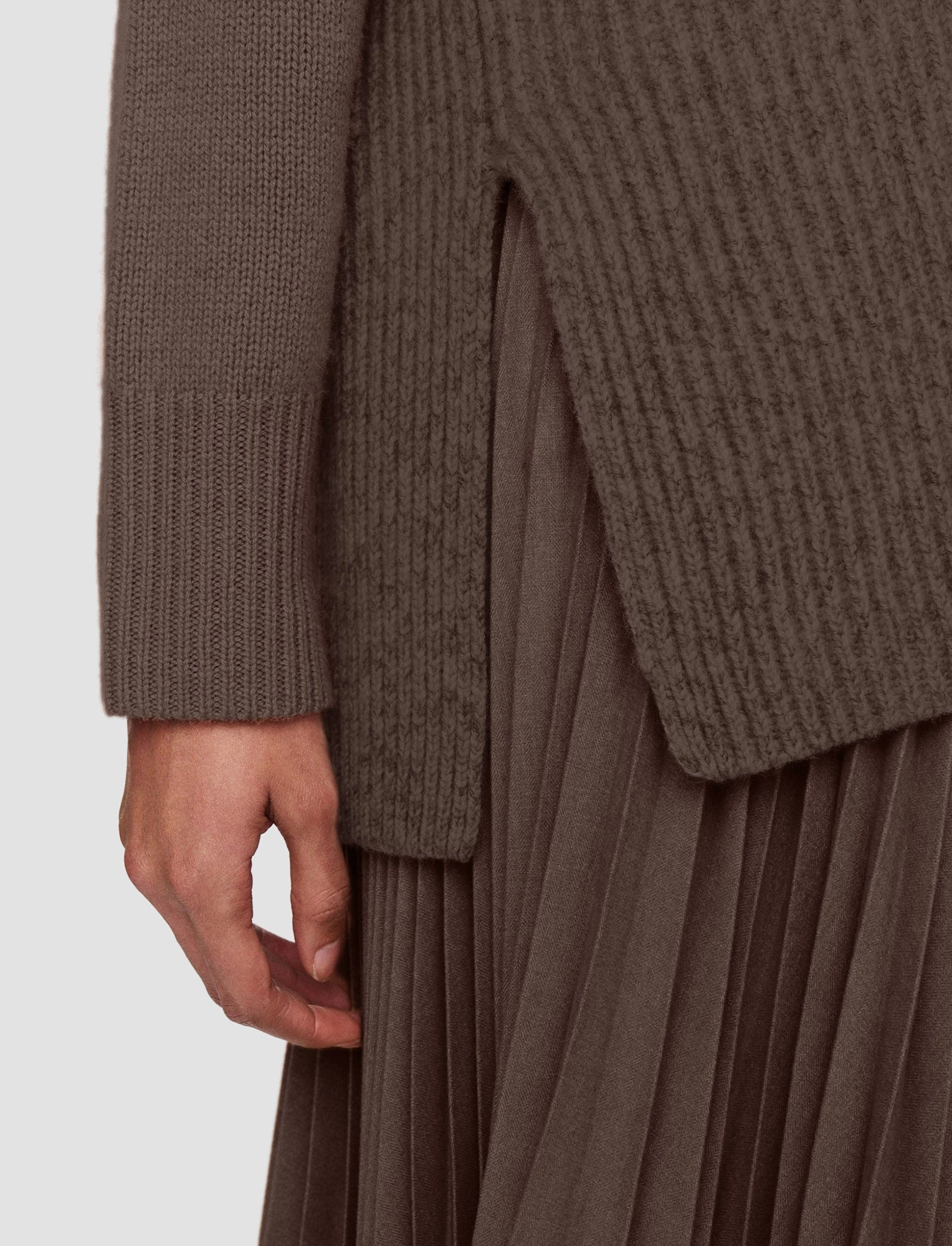 MultiPly Yarn Construction Winter Outfit Luxe Cashmere Vest