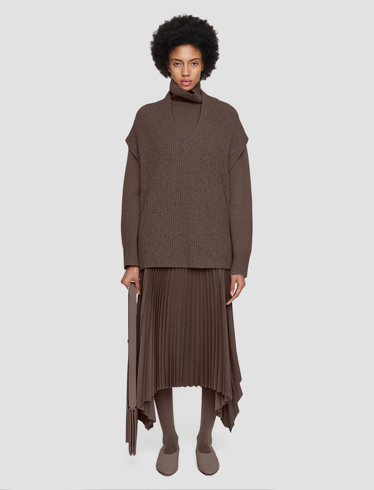 Lounge Outfit Luxe Cashmere Vest