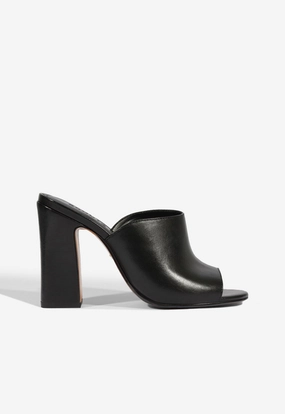 Event Chic Easy Pick Esme Leather Sandal