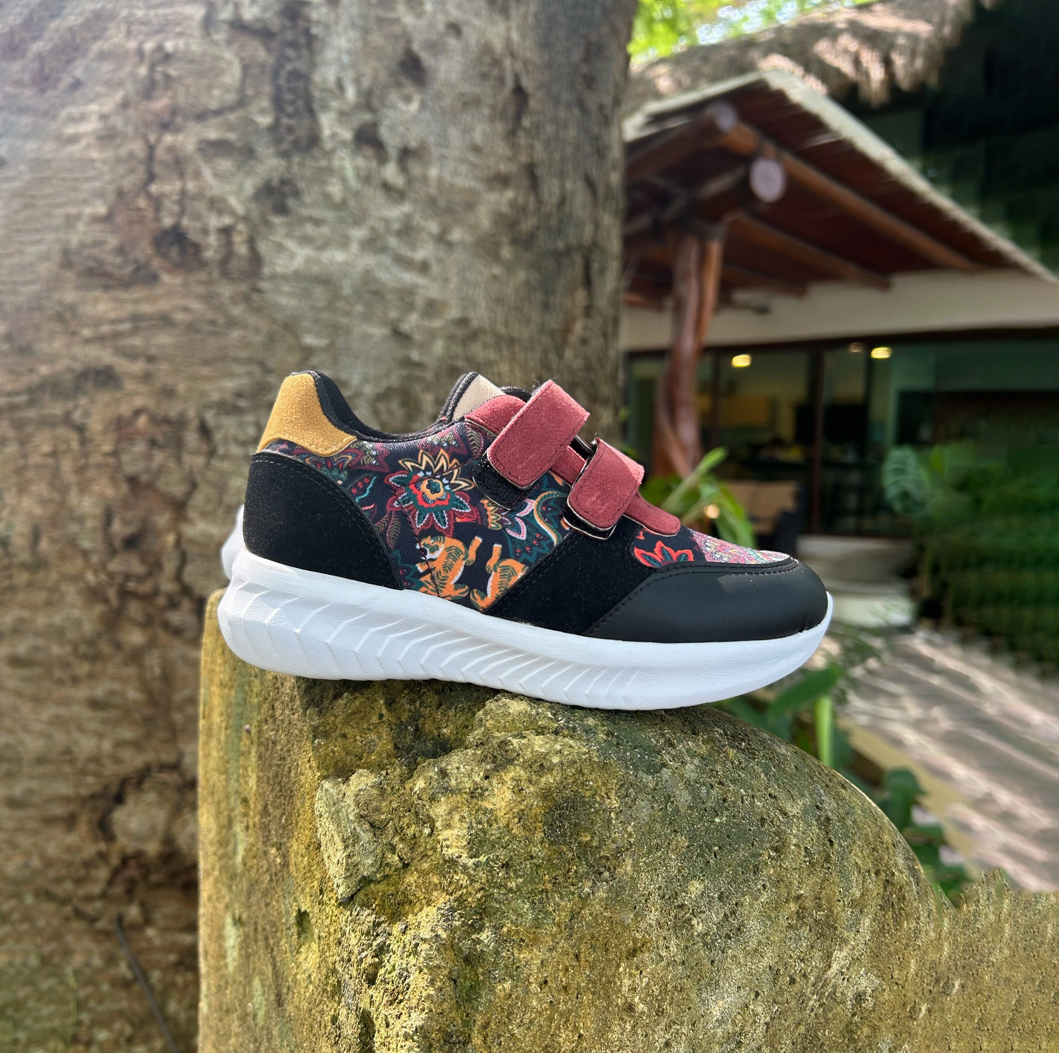 Impact Dispersing Design Reinforced toe cap Yuuki Runner - KIDS