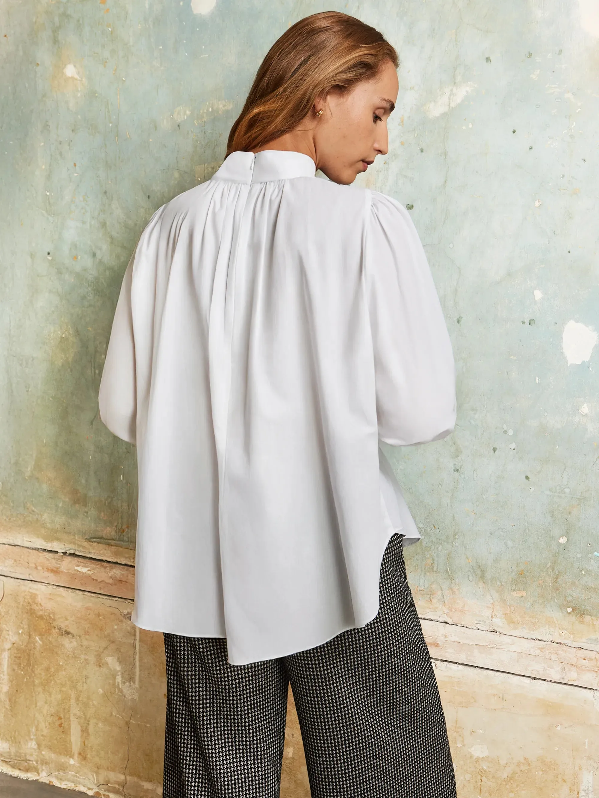 High-Neck Cotton Blouse WrinkleResistant Cloth Comfortable Design