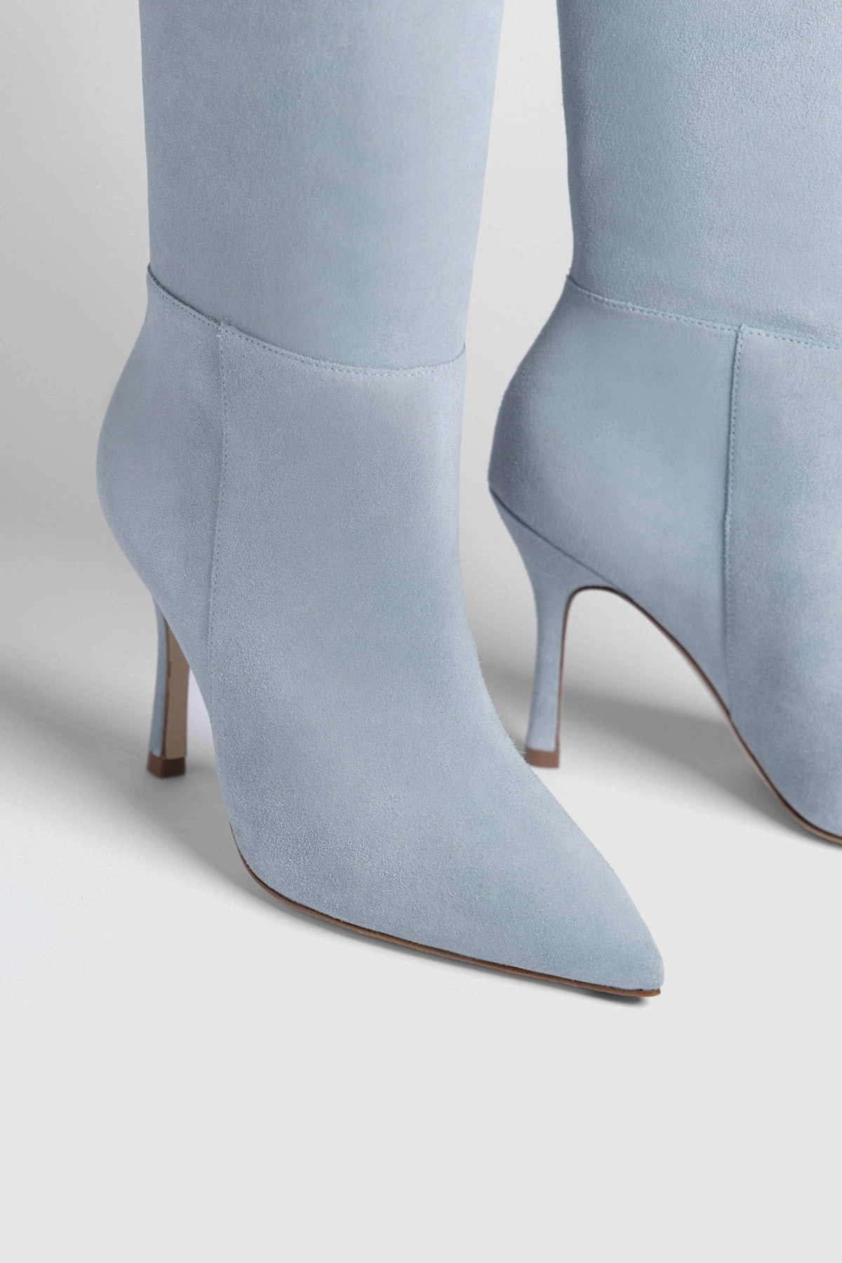 Concert Mood Kate Hi Boot In Light Blue Suede