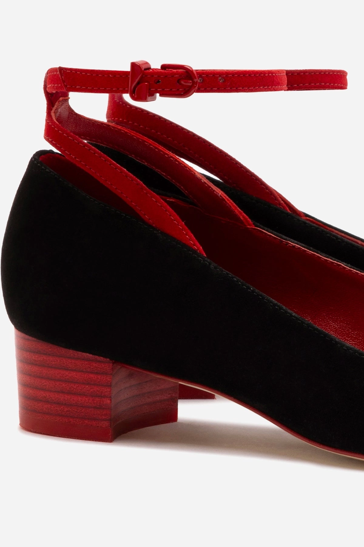Firm Edge Cool Tone Larroud x CPPXO Pump In Black And Scarlet Leather