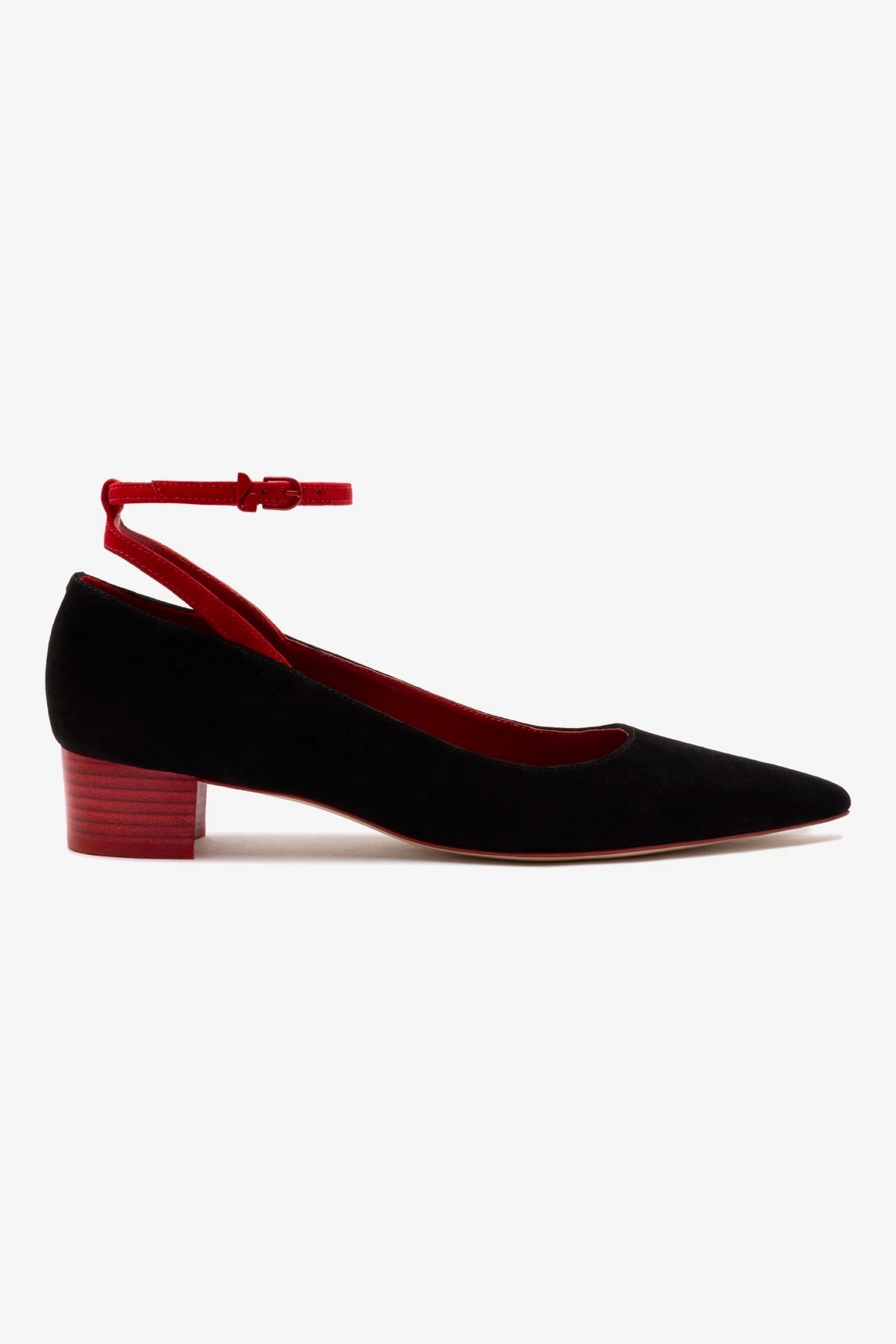 Rolling Motion Support Trend Glow Larroud x CPPXO Pump In Black And Scarlet Leather